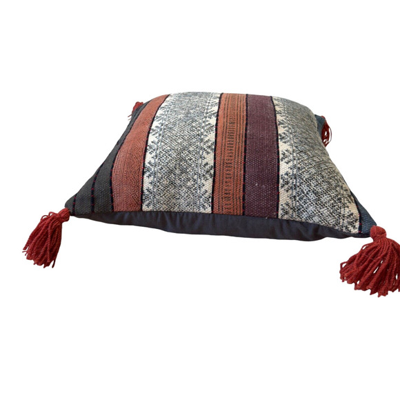NWT World Market Boho Kilim Indoor Square Throw Pillow w/Down Insert 20"x20" - Picture 4 of 8